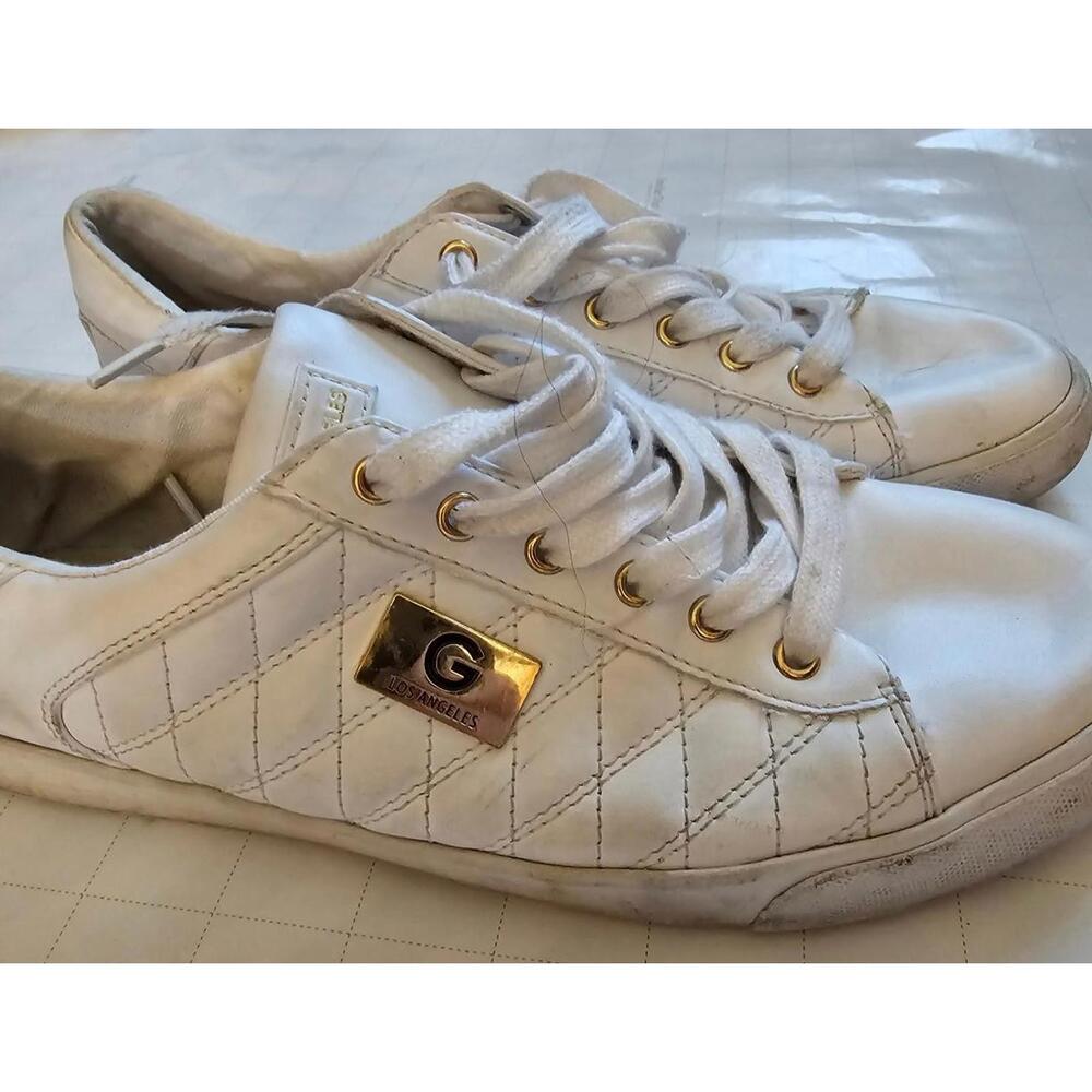 GBG Los Angeles Men’s 10M White Quilted Sneakers Gold Logo Guess Brand Line